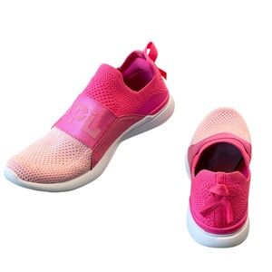 APL Techloom Bliss Knit Shoe Sneaker Pink Breast Cancer Limited Edition Size 6.5